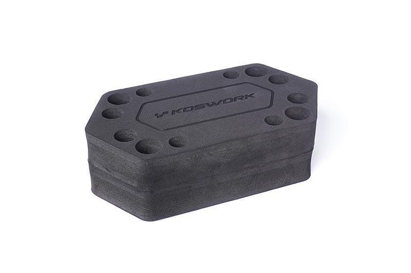 KOSWORK KOS13027 - Foam Car Maintenance Stand H60 206x110mm Off-Road 1:10 Koswork