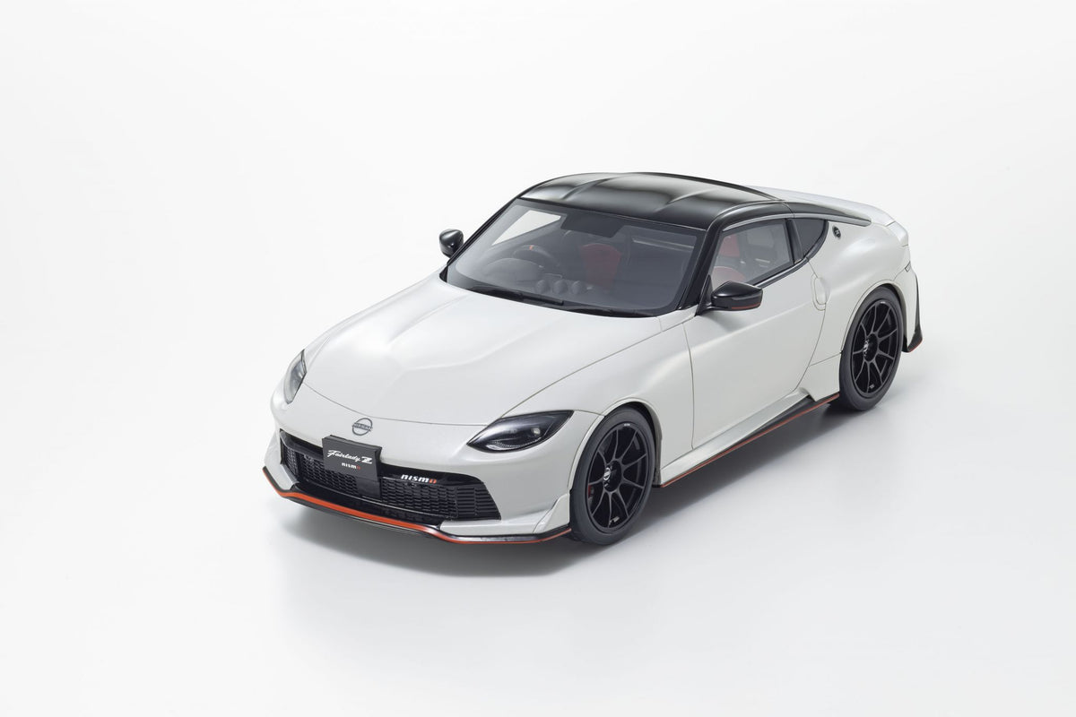 KYOSHO DIE CAST KSR18062W - Kyosho 1:18 Resin Samurai Collection Nissan Fairlady Z 2024 White