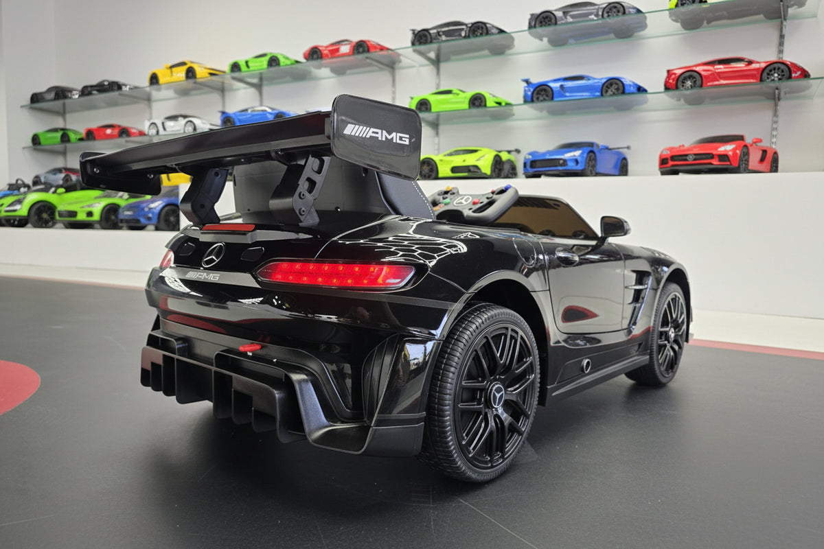 Mercedes-Benz GT3 AMG 12V elbil för barn – 1 person, orange