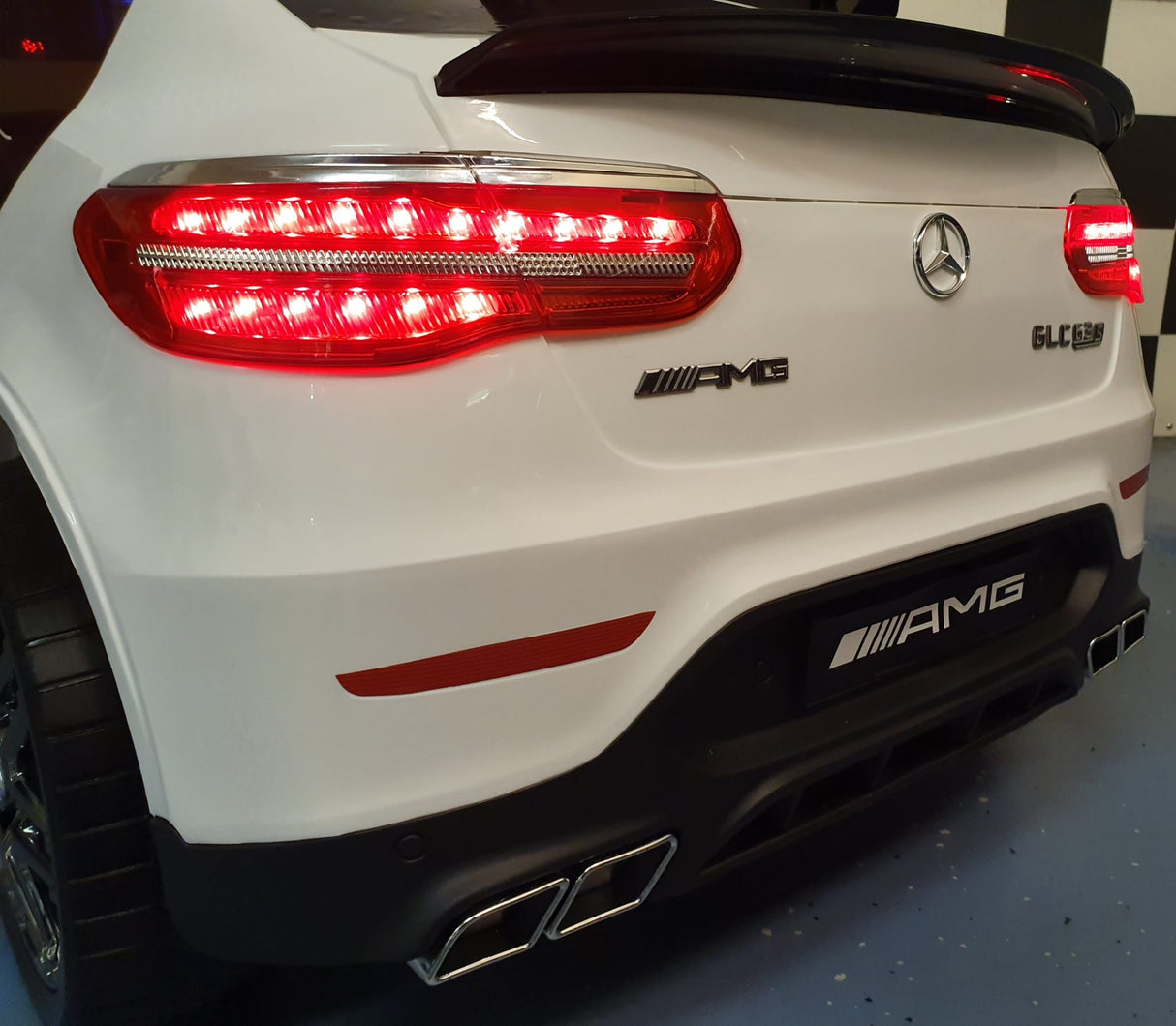 Elektrisk bilbatteri Mercedes GLC 63 AMG 12 Volt hvid