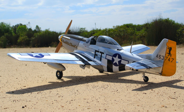North American P-51D CharolotteÂ´s Chariot II 35cc 180cm Electric Retracts