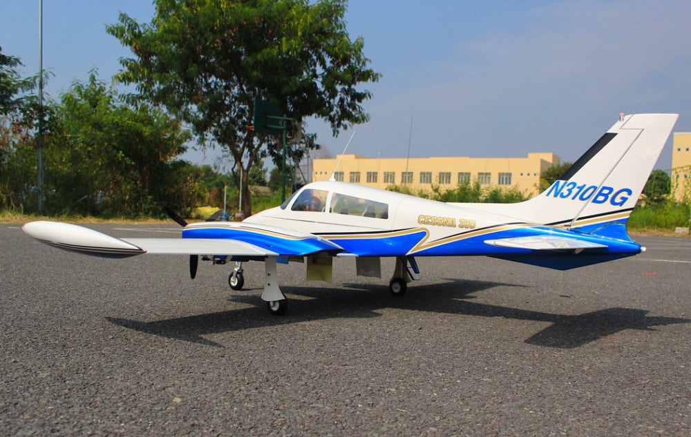 Giant Cessna 310 Twin Engine 15-20cc 2058mm ARF