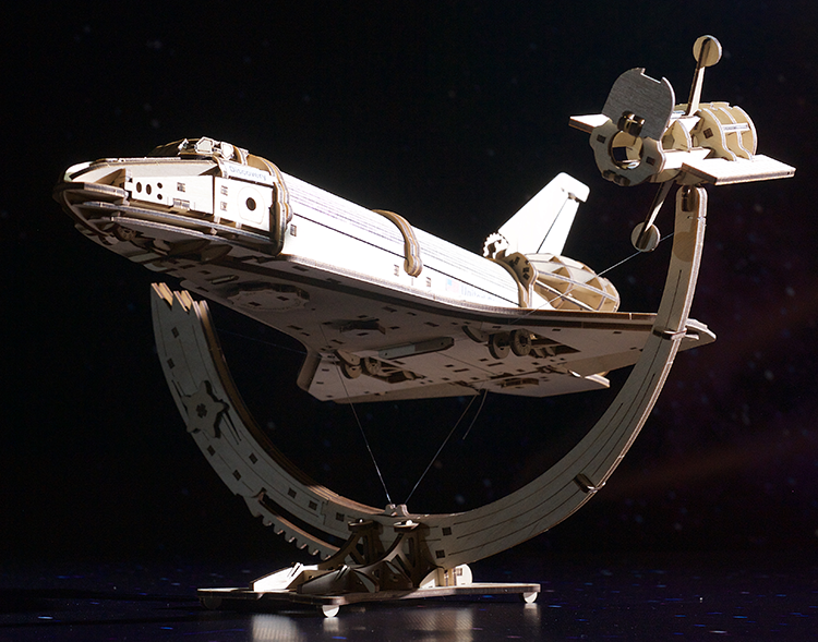 Ugears NASA Space Shuttle Discovery