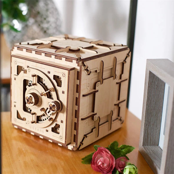 Ugears Safe