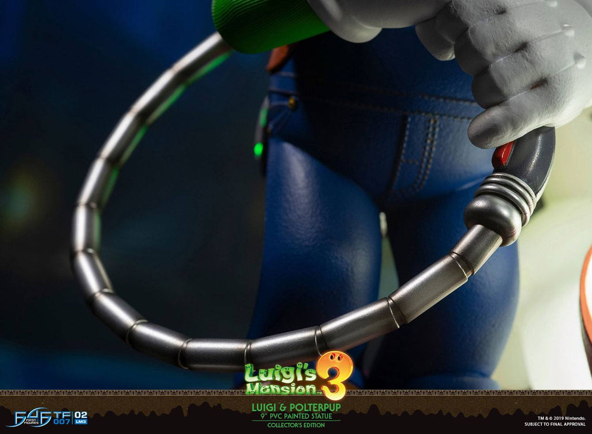 Luigi's Mansion 3 PVC Statue Luigi & Polterpup Collector's Edition 23 cm
