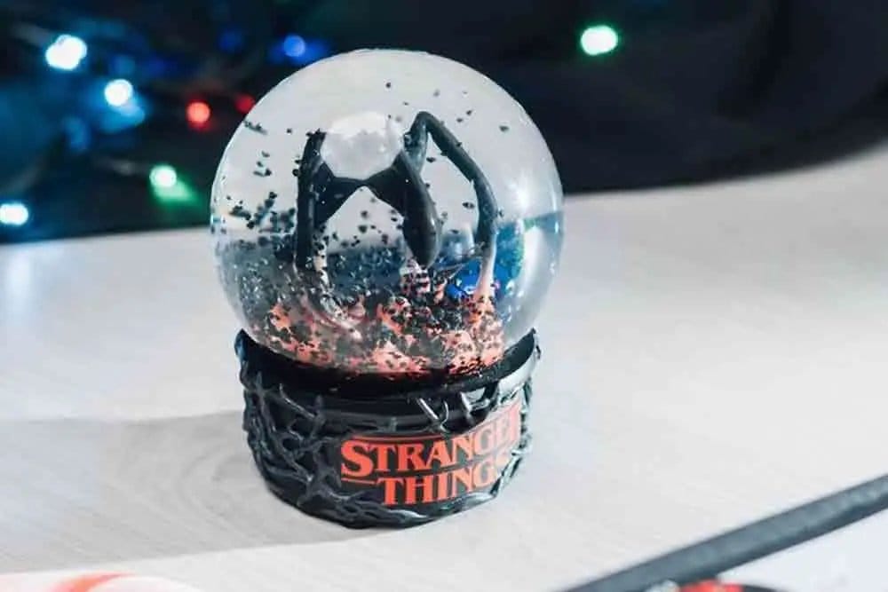 Stranger Things Snow Globe 8 cm
