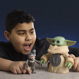 Star Wars: The Mandalorian & Grogu Electronic Action Figure Huggin' Grogu & Anzellan 17 cm